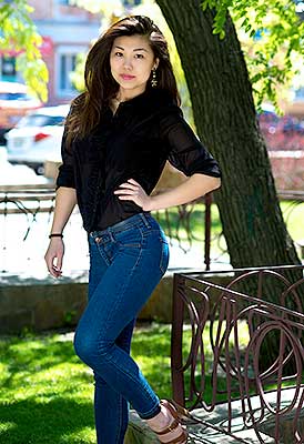 Friendly girl Yana from Odessa (Ukraine), 31 yo, hair color black